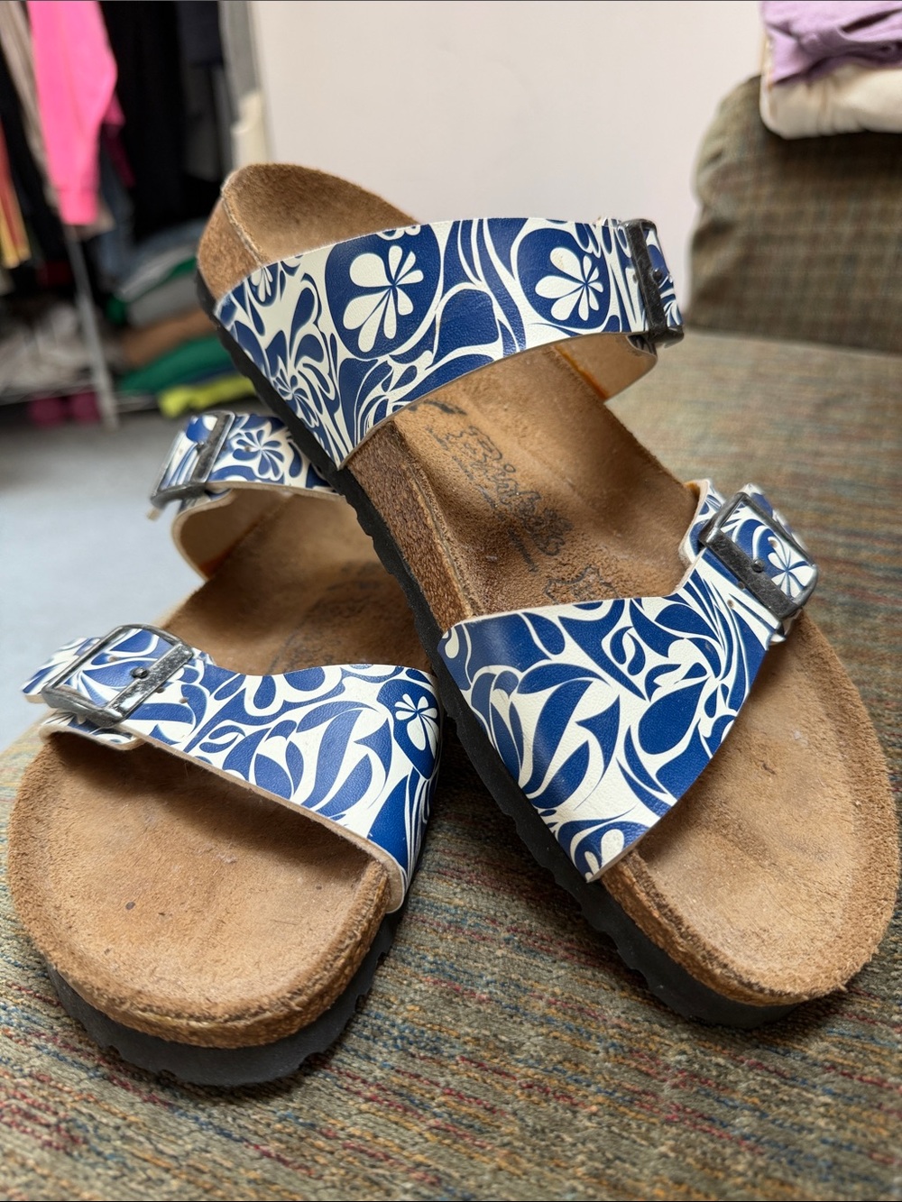 Birkis âBlue Floral Double-Buckle Women's Sandals Sz 40 / 9 Tropical